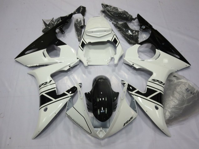 En Blanco & Negro 03-04 Yamaha R6 Carenado En Blanco & Negro 03-04 Yamaha R6 Carenado