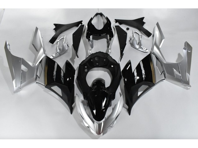 Plata & Negro 18-23 Kawasaki Ninja 400 Carenado